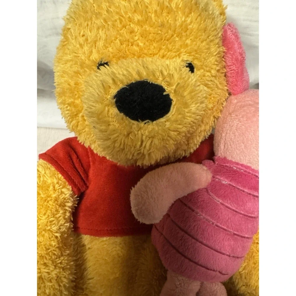 Hallmark‎ Disney Winnie The Pooh & Piglet 12